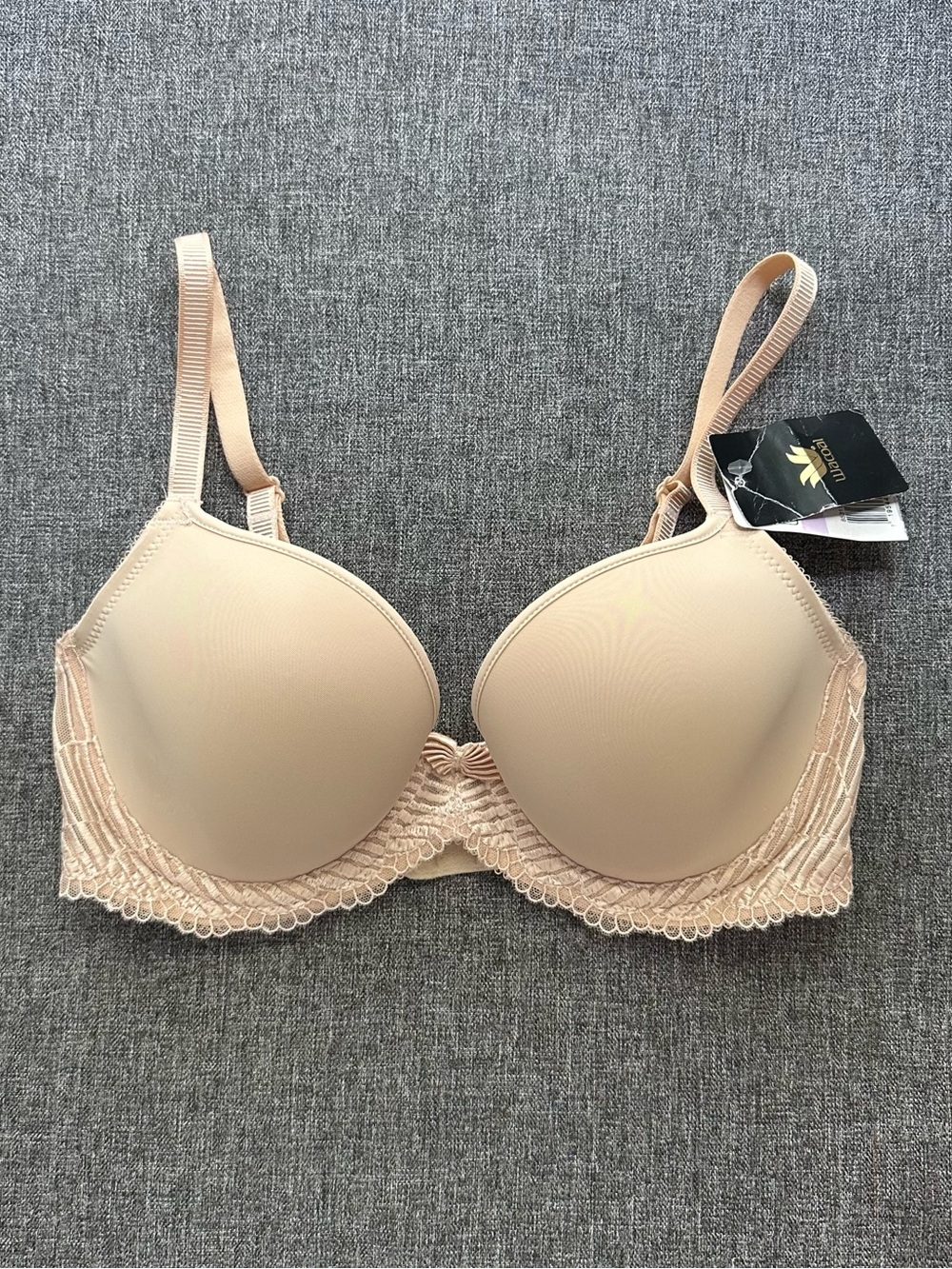 NWT Wacoal La Femme Underwire T-Shirt Bra 853117 Sand Nude $65 30D